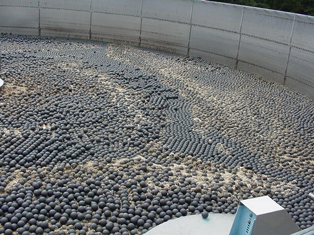 Balls for heat retention 